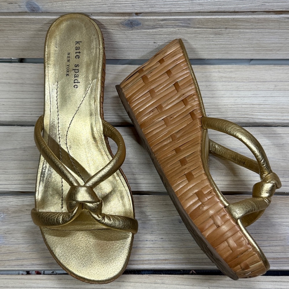 Kate Spade ♠️ Gold Leather Knot Rattan Bamboo Wedge Sandals Size 8M